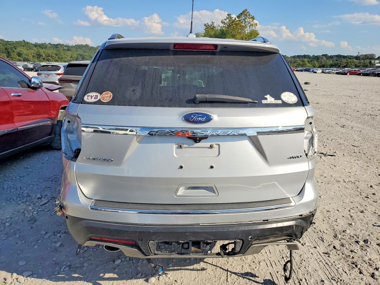2019 Ford Explorer Limited - Image 6