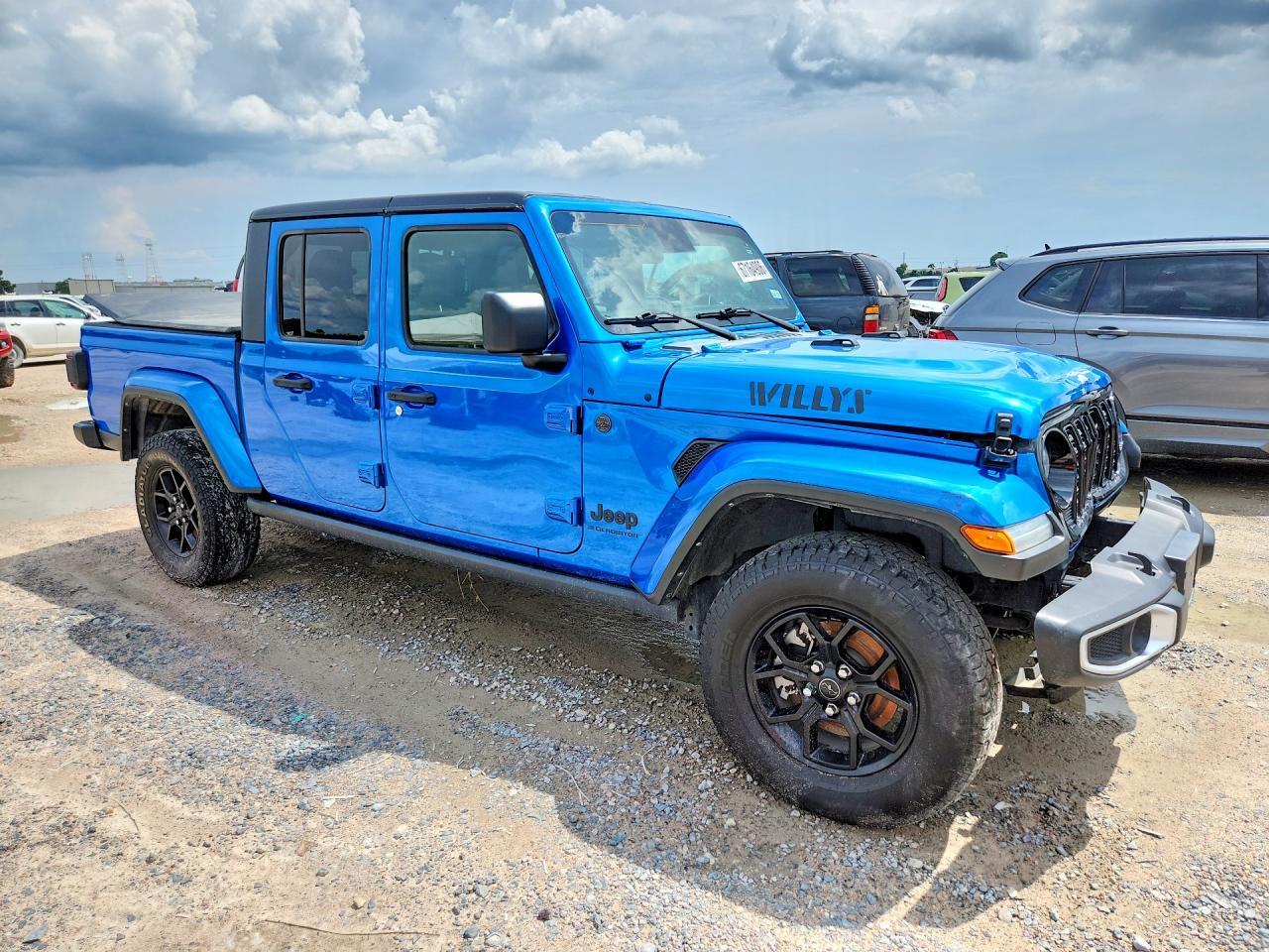 2024 Jeep Gladiator Sport - Image 4