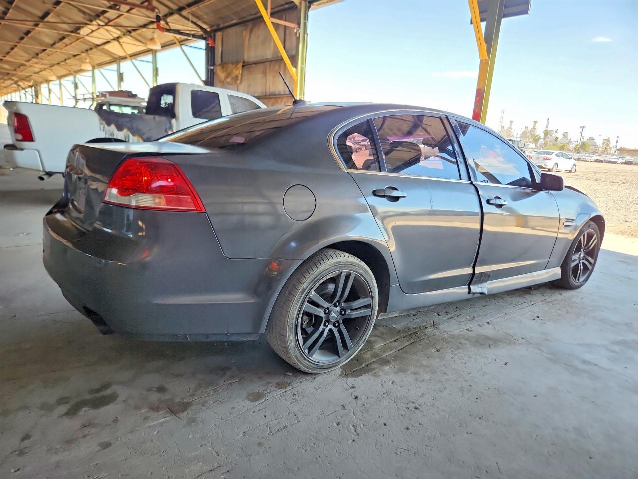 2009 Pontiac G8 - Фото 3