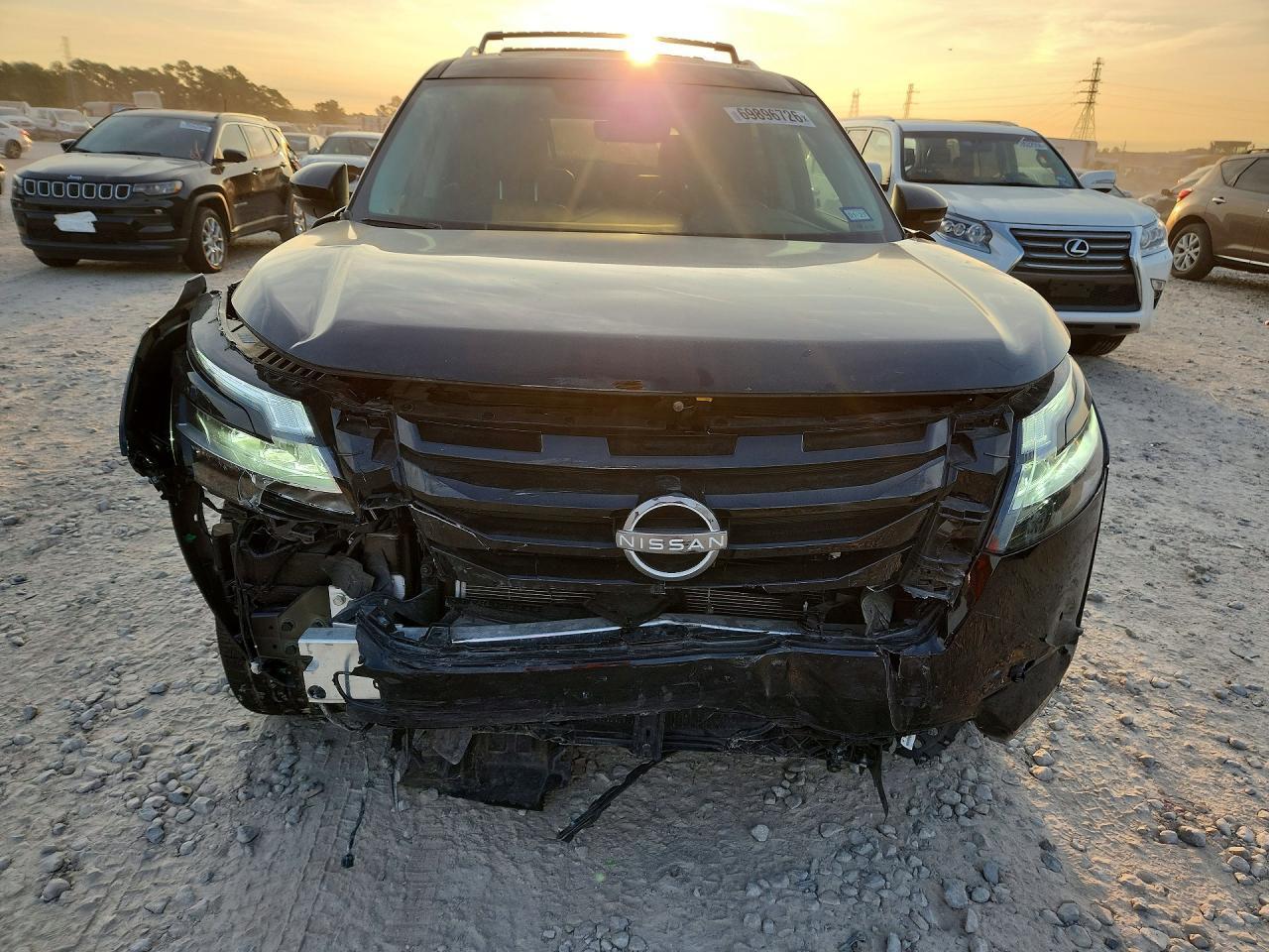 2023 Nissan Pathfinder Sl - Фото 5