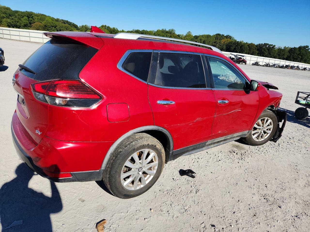 2017 Nissan Rogue Sv - Image 3