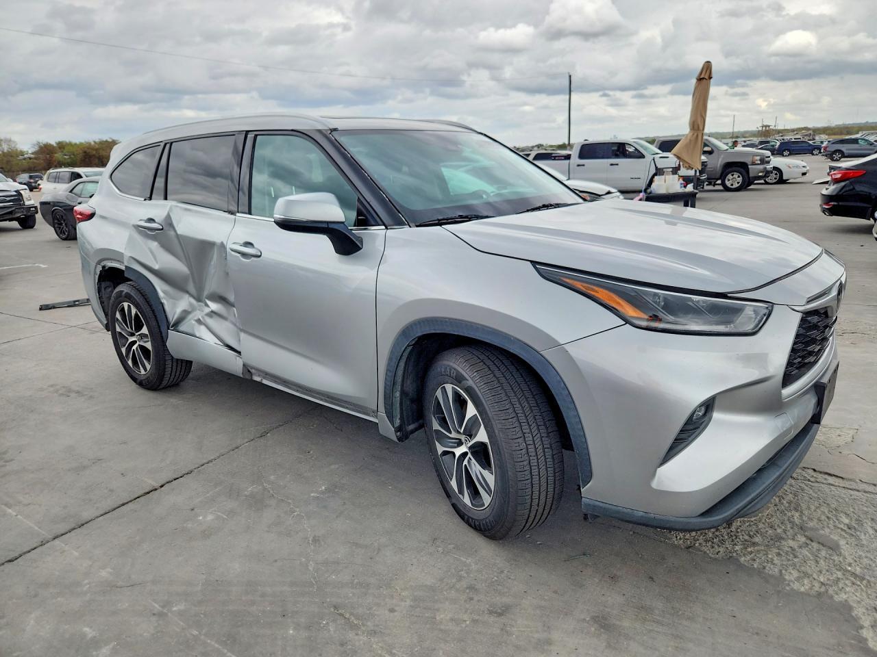 2021 Toyota Highlander Xle - Фото 4