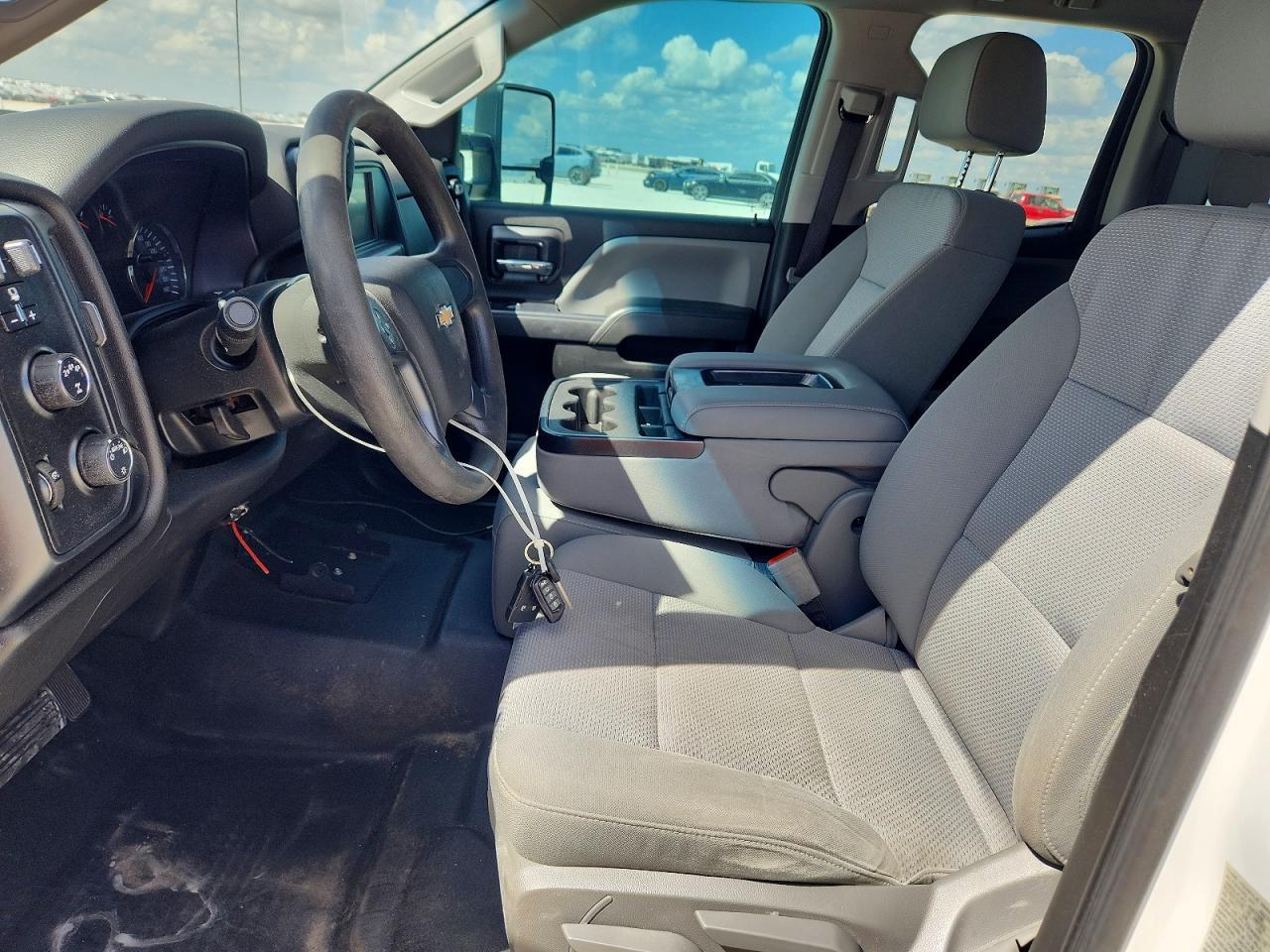 2019 Chevrolet Silverado K2500 Heavy Duty - Image 7