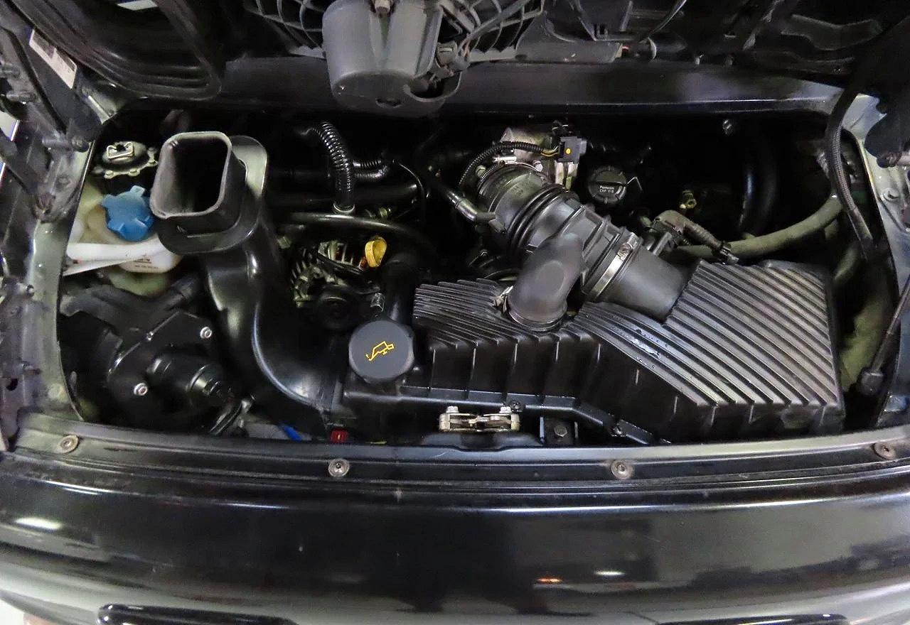 2004 Porsche 911 Carrera - Image 7