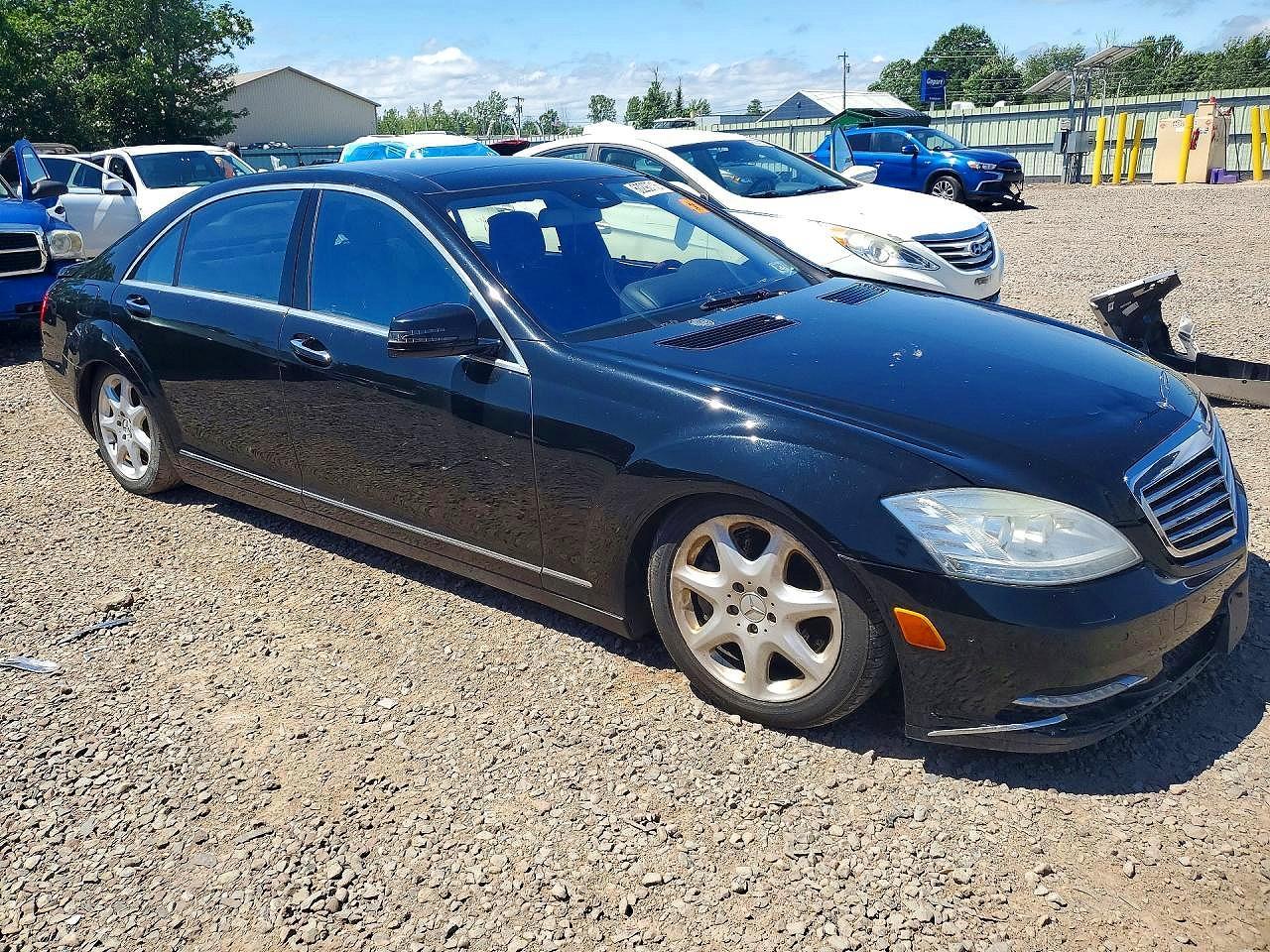 2011 Mercedes-Benz S 550 4Matic - Image 4