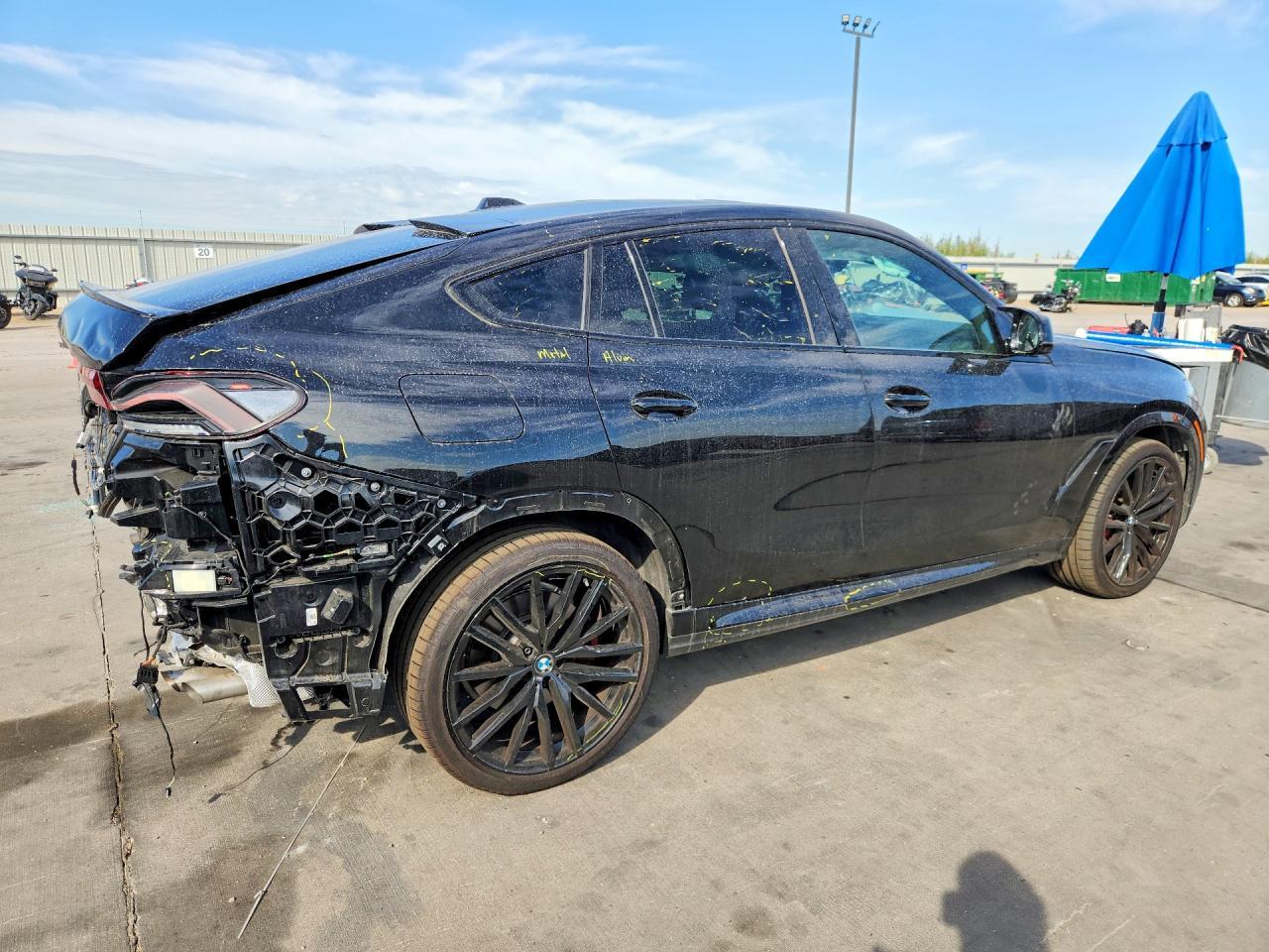 2025 BMW X6 M60I - Фото 3
