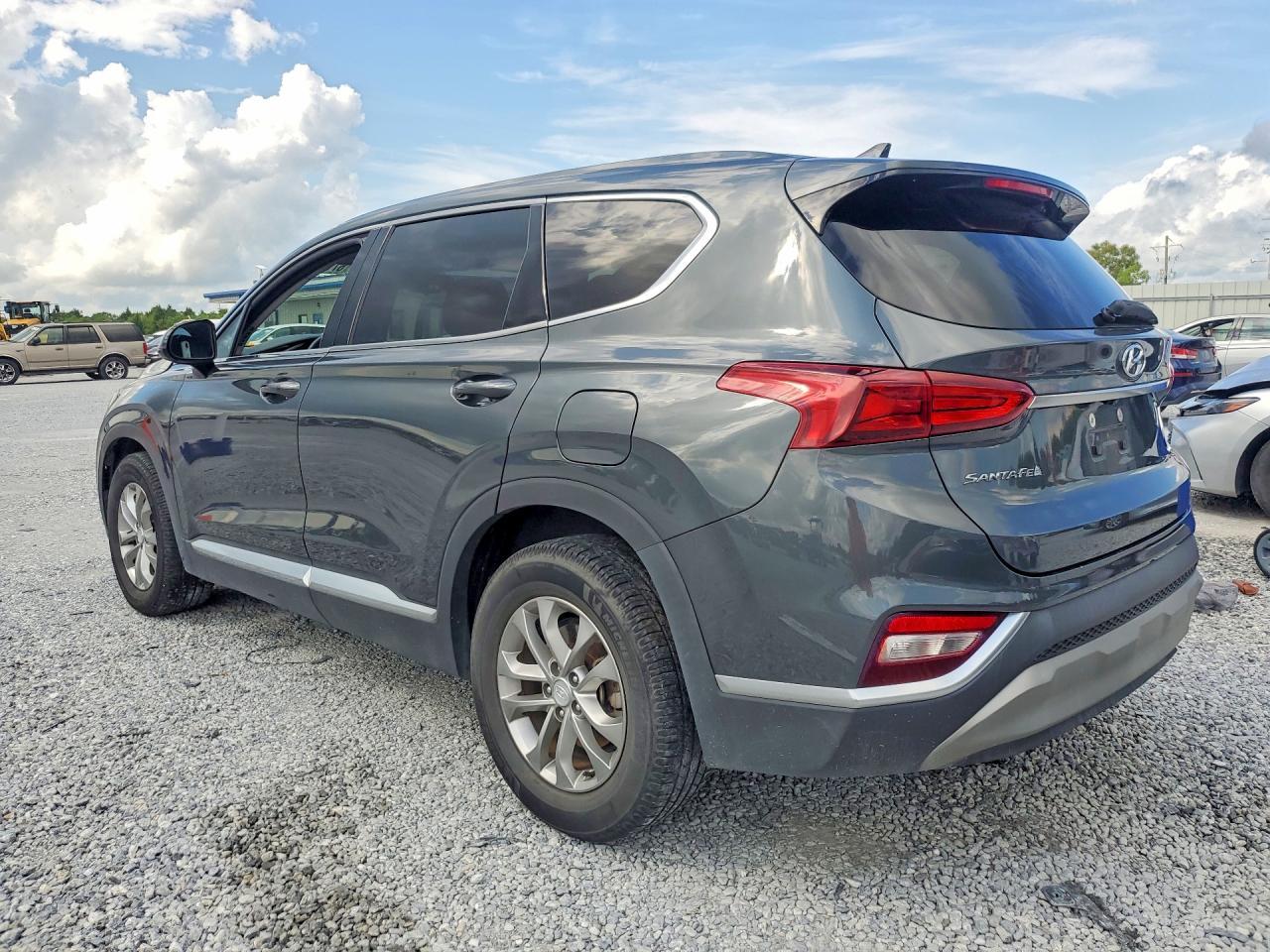 2020 Hyundai Santa Fe Sel - Фото 2