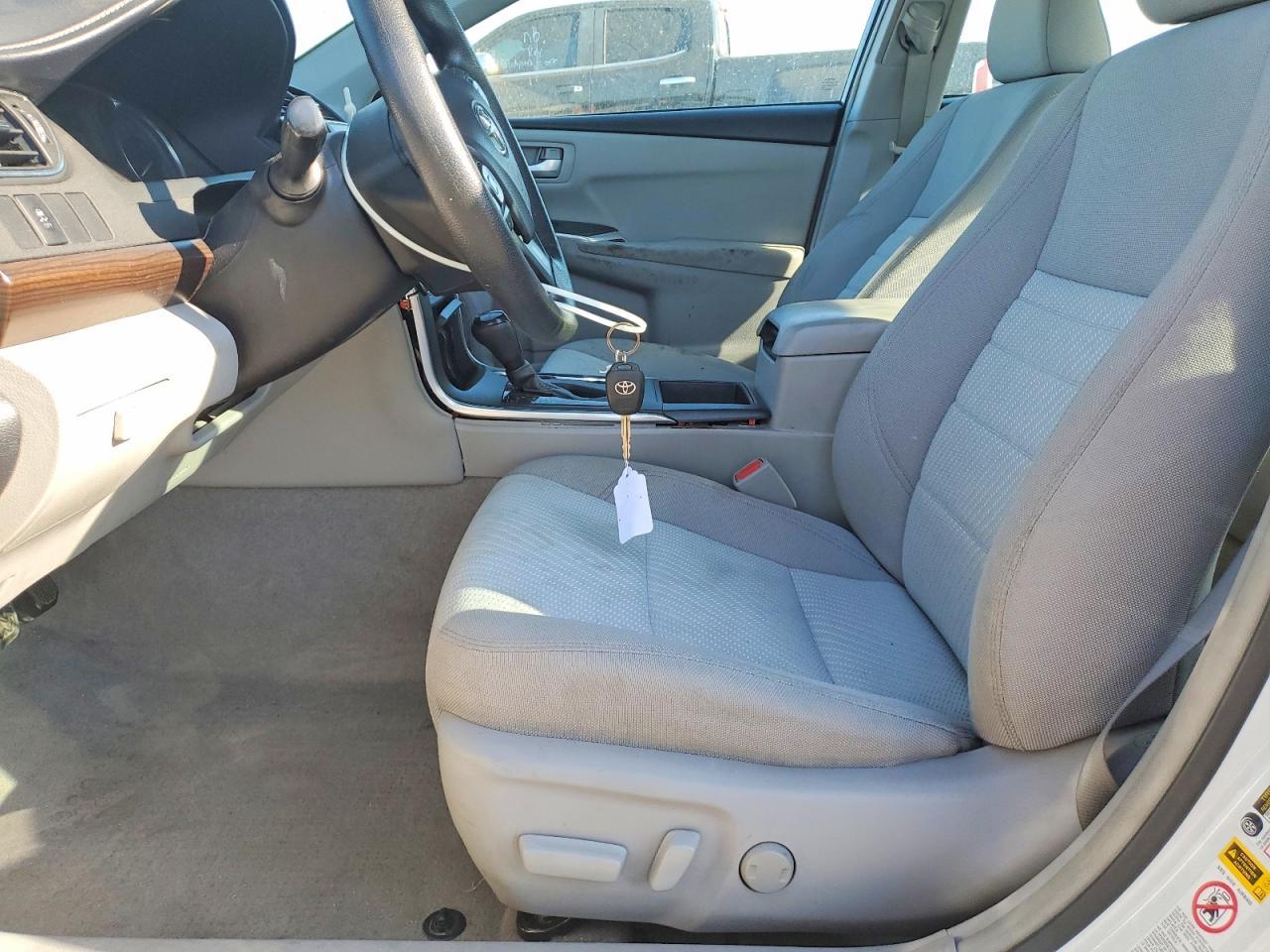 2017 Toyota Camry Le - Image 7