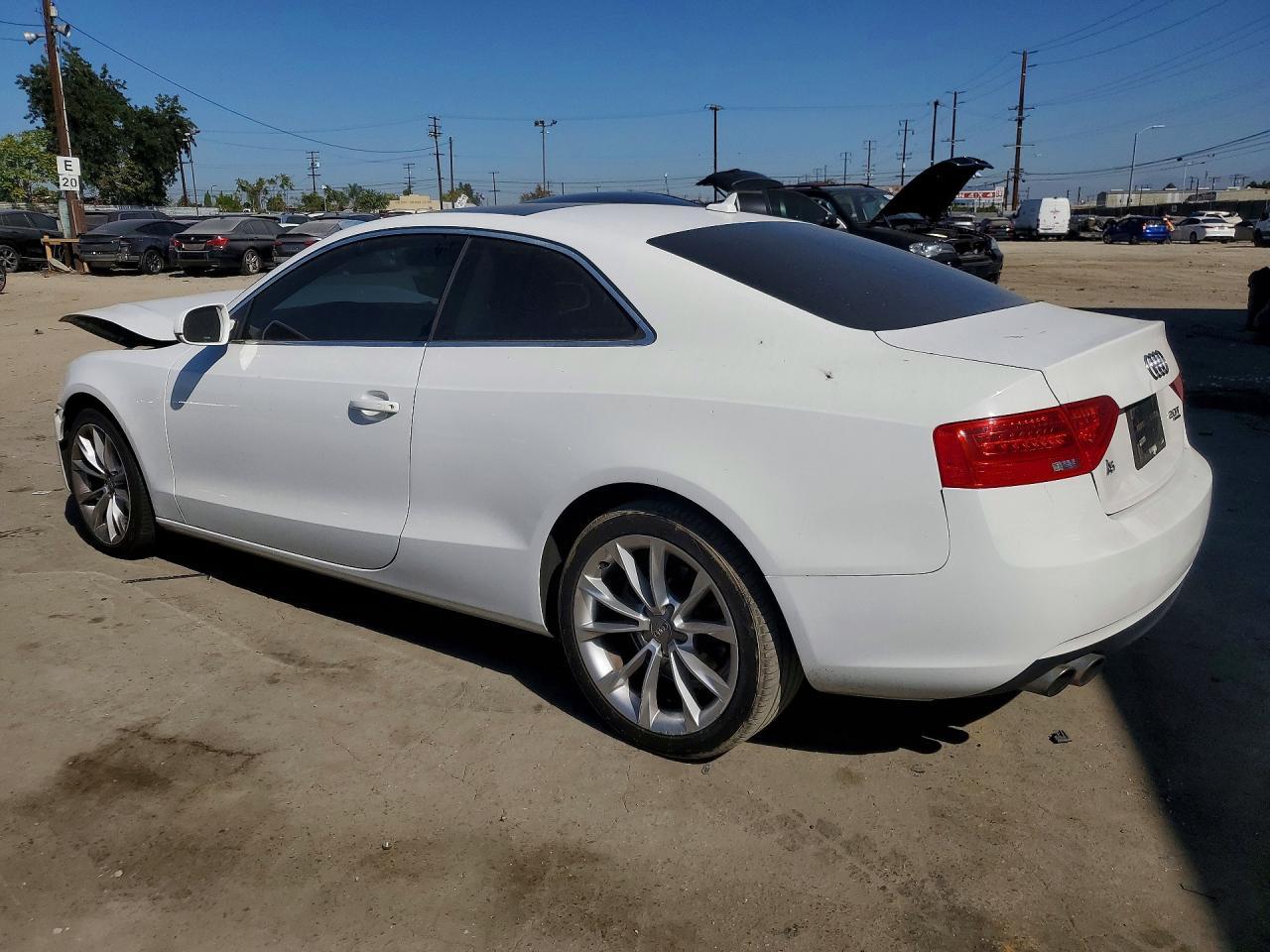 2014 Audi A5 Premium - Фото 2