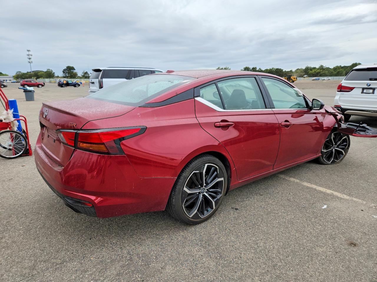 2024 Nissan Altima Sr - Image 3
