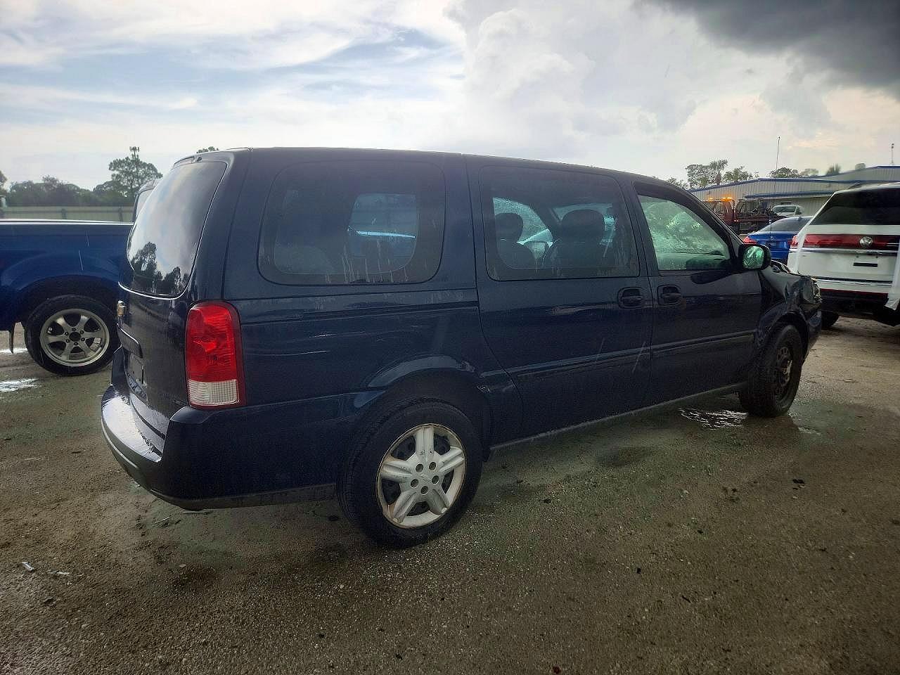 2005 Chevrolet Uplander - Фото 3