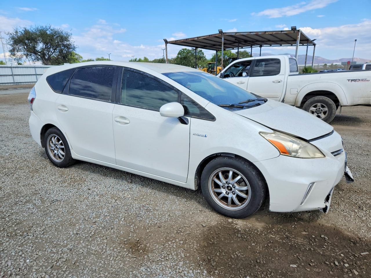 2012 Toyota Prius V Three - Фото 4