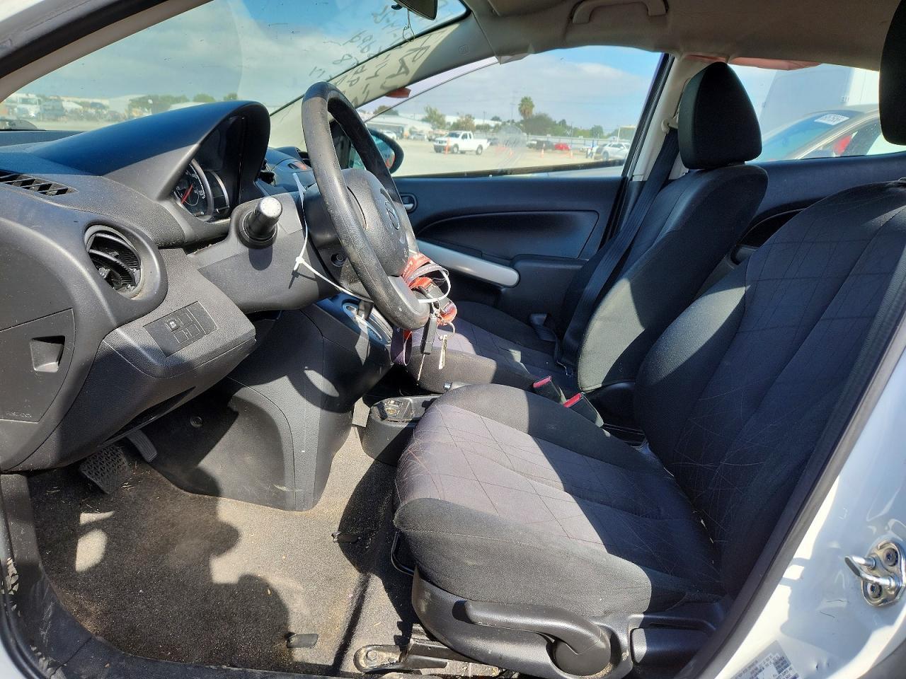 2013 Mazda Mazda2 - Фото 7