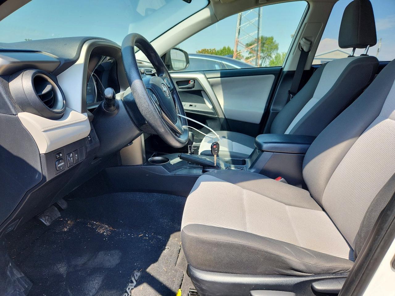 2015 Toyota Rav4 Le - Image 7