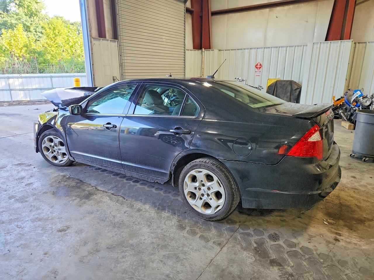 2011 Ford Fusion Se - Image 2