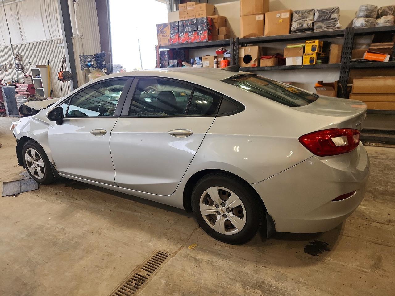 2016 Chevrolet Cruze Ls - Фото 2