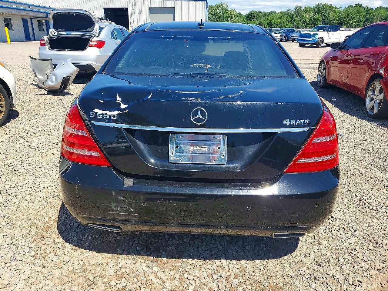 2011 Mercedes-Benz S 550 4Matic - Image 6