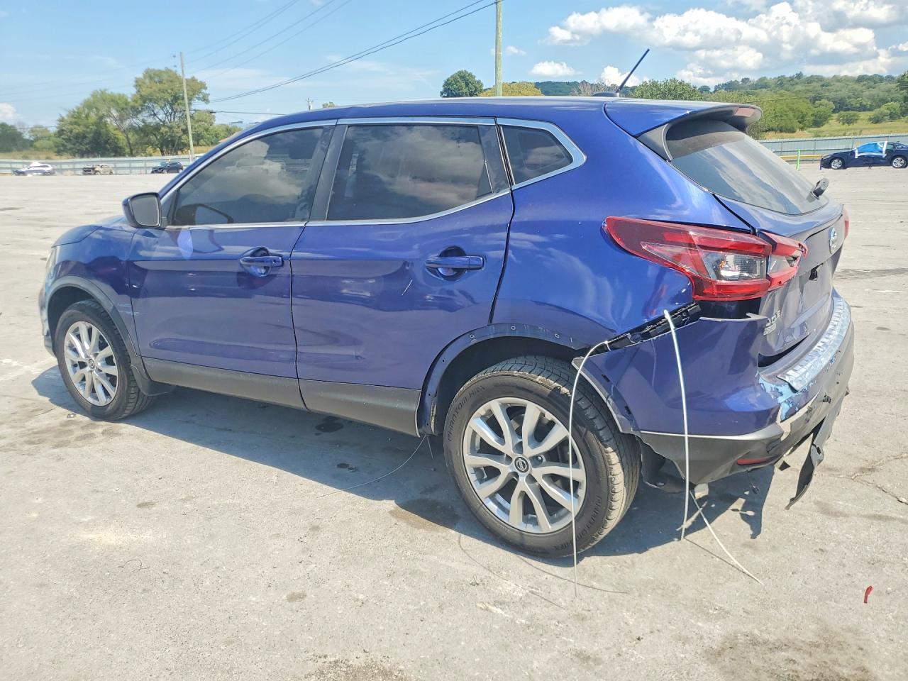 2020 Nissan Rogue Sport S - Фото 2