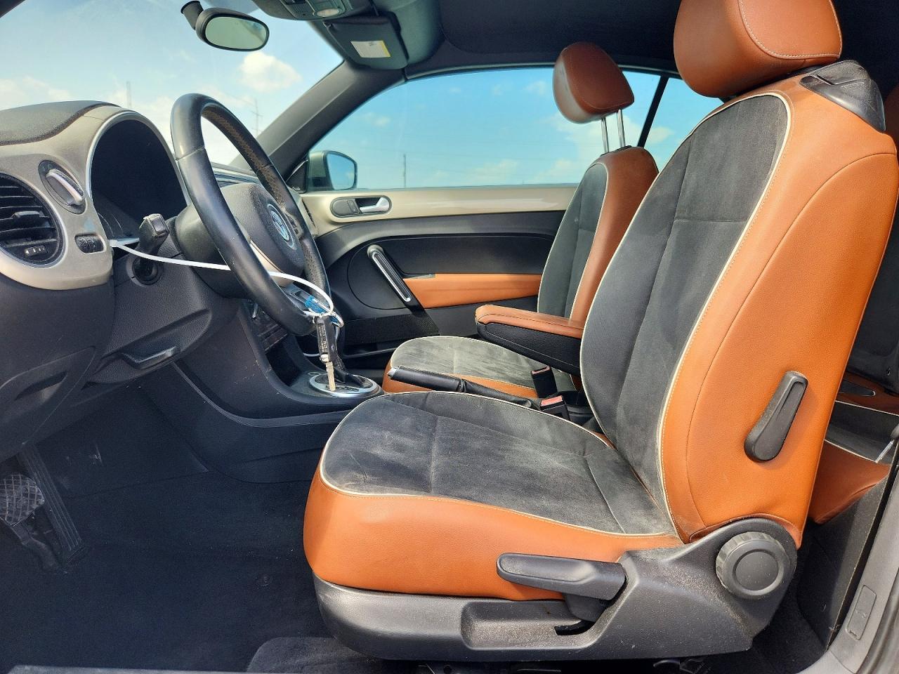 2015 Volkswagen Beetle 1.8T - Image 7