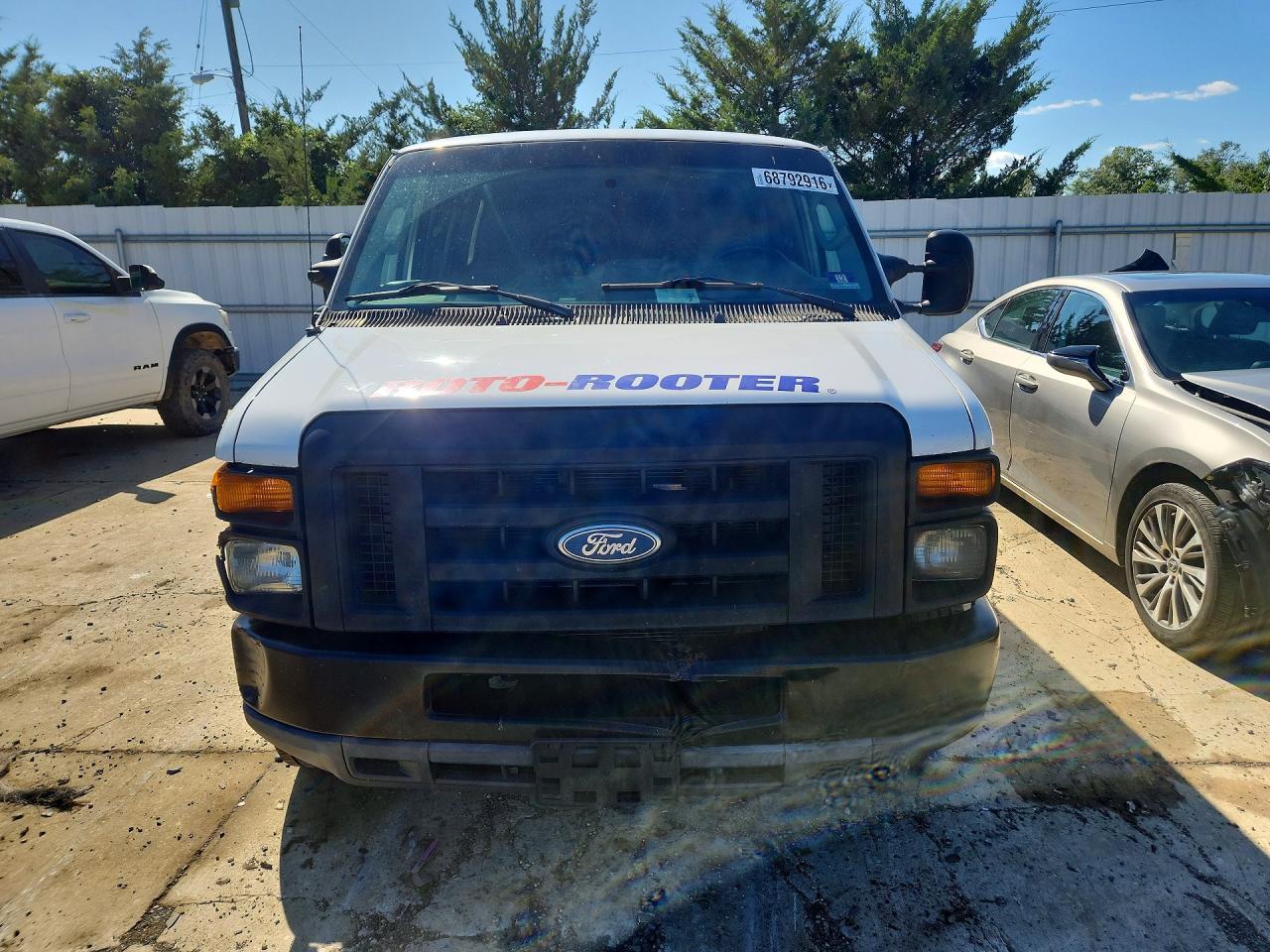 2014 Ford Econoline E150 Van - Фото 5