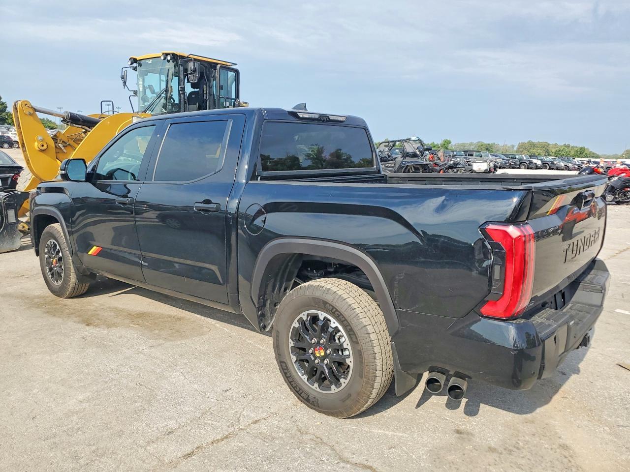 2025 Toyota Tundra Sr5 - Фото 2