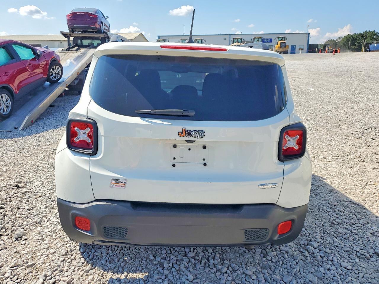 2017 Jeep Renegade Latitude - Фото 6