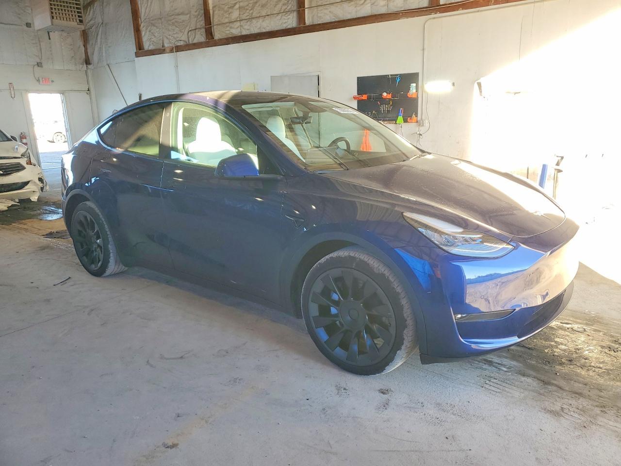 2022 Tesla Model Y - Фото 4