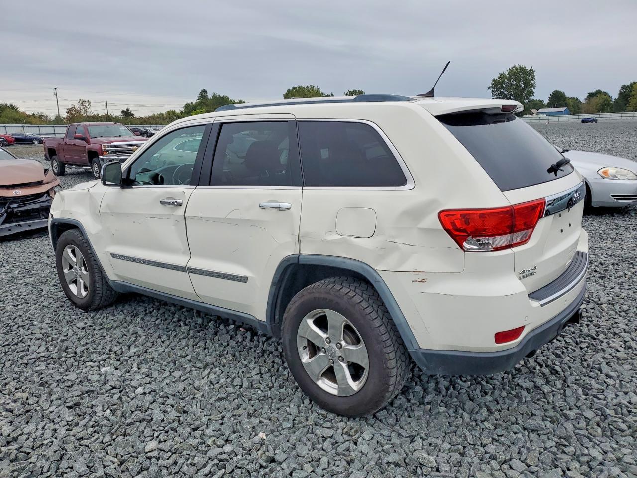 2011 Jeep Grand Cherokee Limited - Фото 2