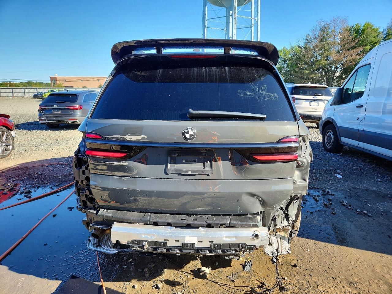2025 BMW X7 xDrive40I - Image 6