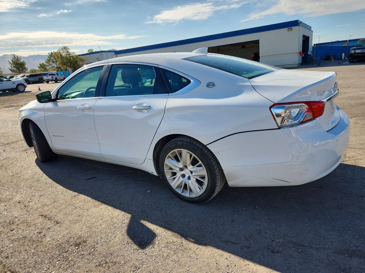 2015 Chevrolet Impala Ls - Фото 2