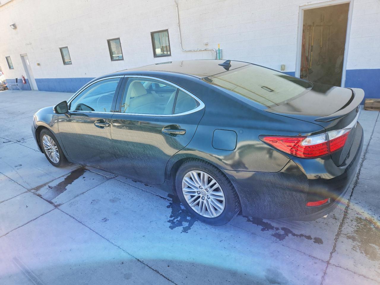2014 Lexus Es 350 - Image 2