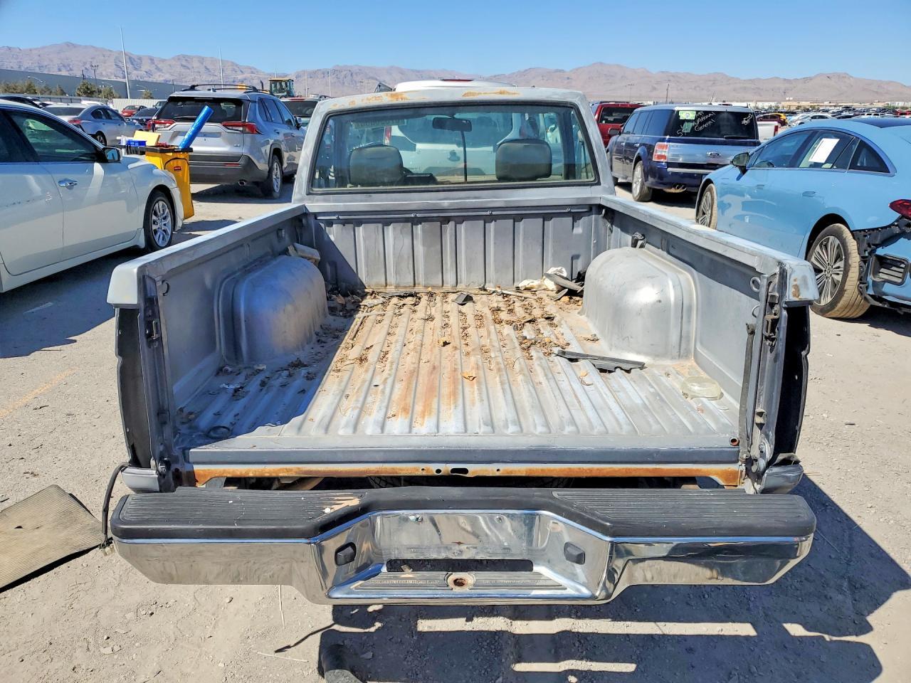 1992 Nissan Truck Base - Фото 6