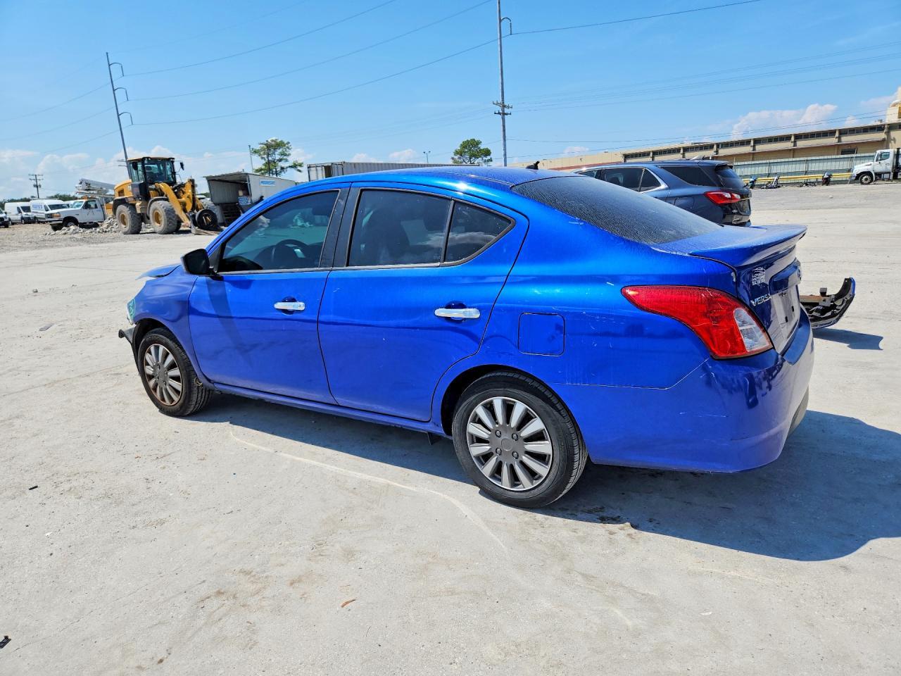 2017 Nissan Versa 1.6 Sv - Фото 2