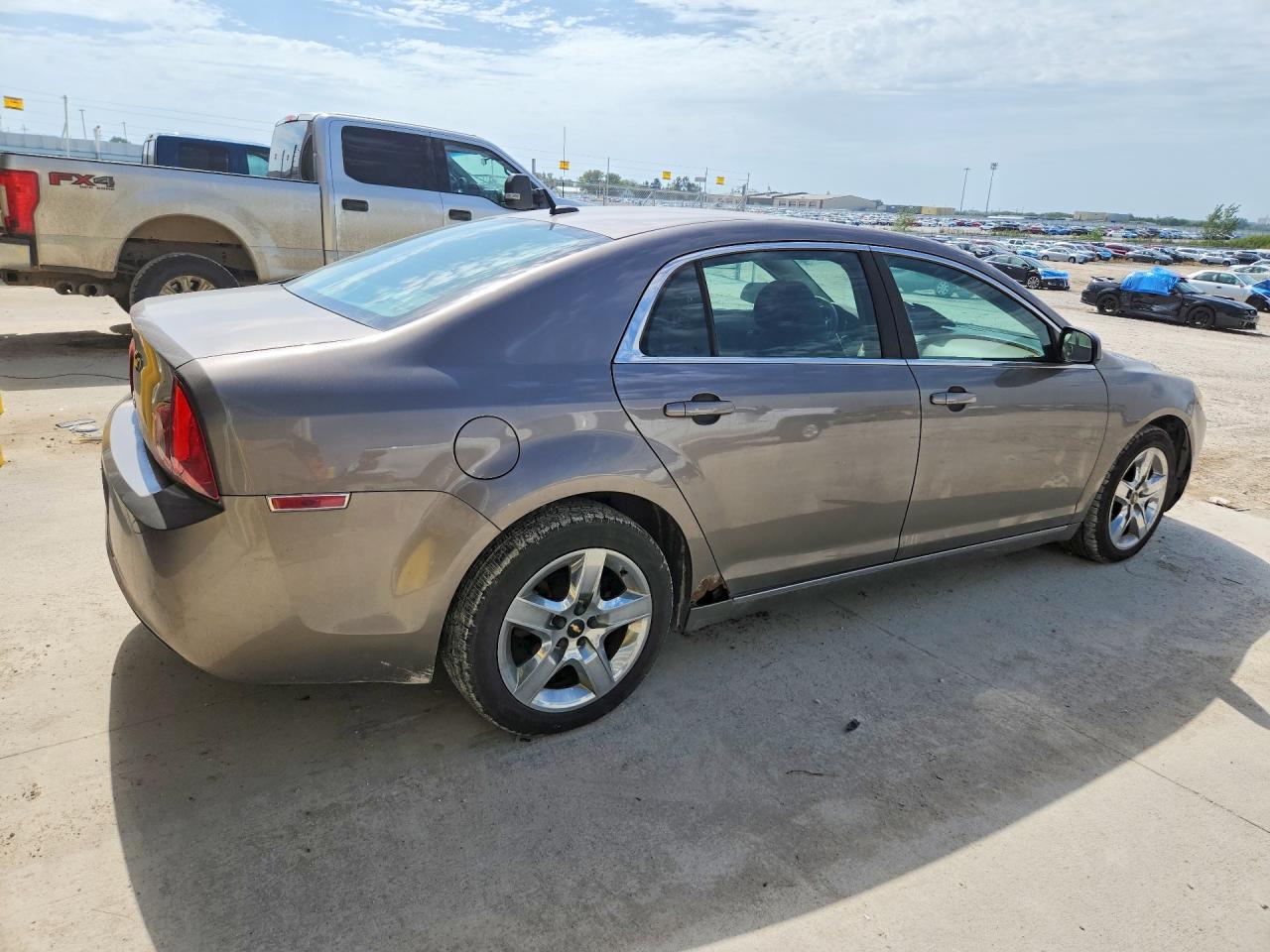 2010 Chevrolet Malibu 1Lt - Фото 3