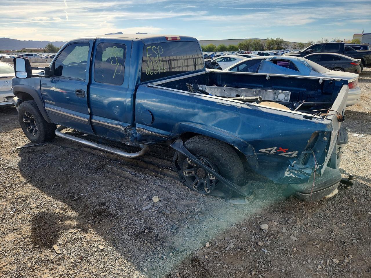 2002 Chevrolet Silverado - Фото 2