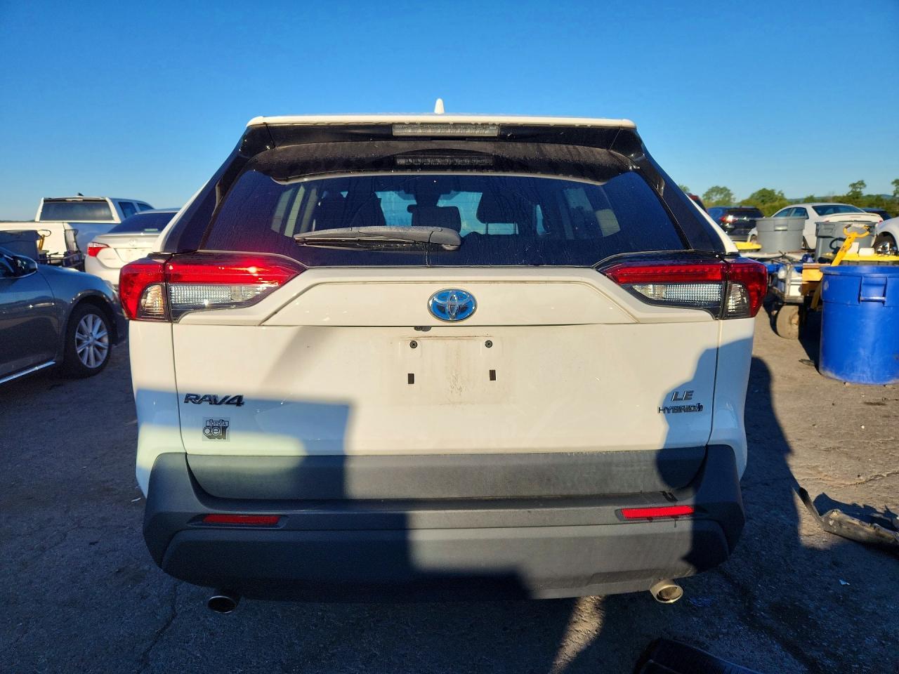 2022 Toyota Rav4 Le - Image 6