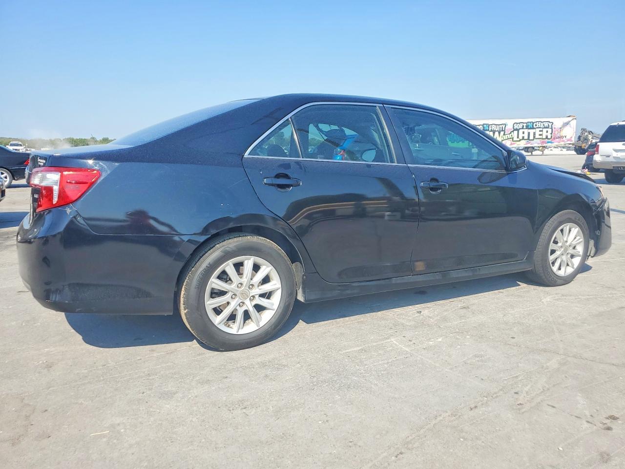 2012 Toyota Camry Le - Фото 3