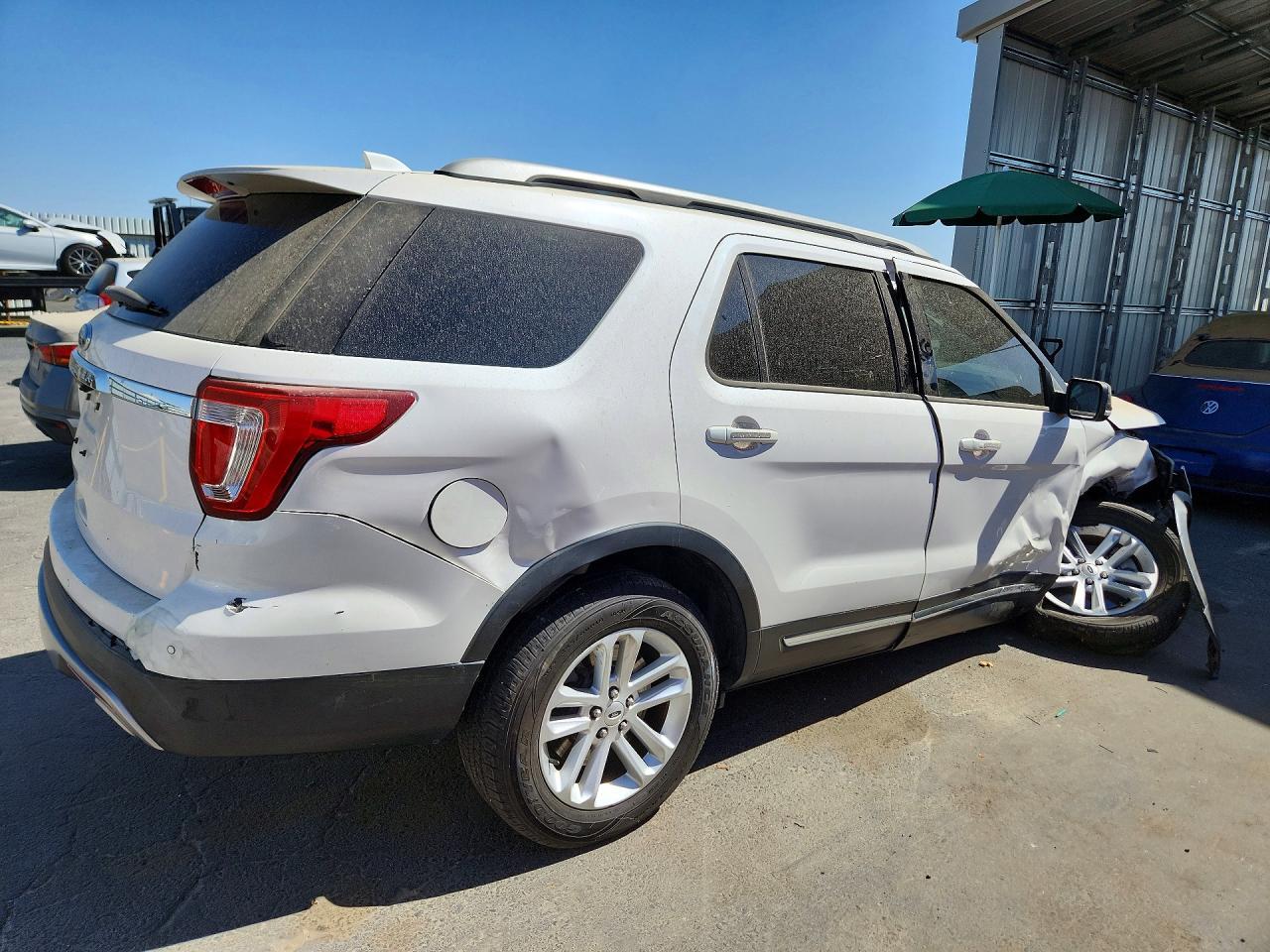 2017 Ford Explorer Xlt - Фото 3