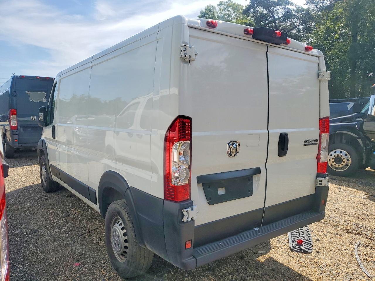 2025 Ram Promaster 2500 2500 Standard - Фото 2