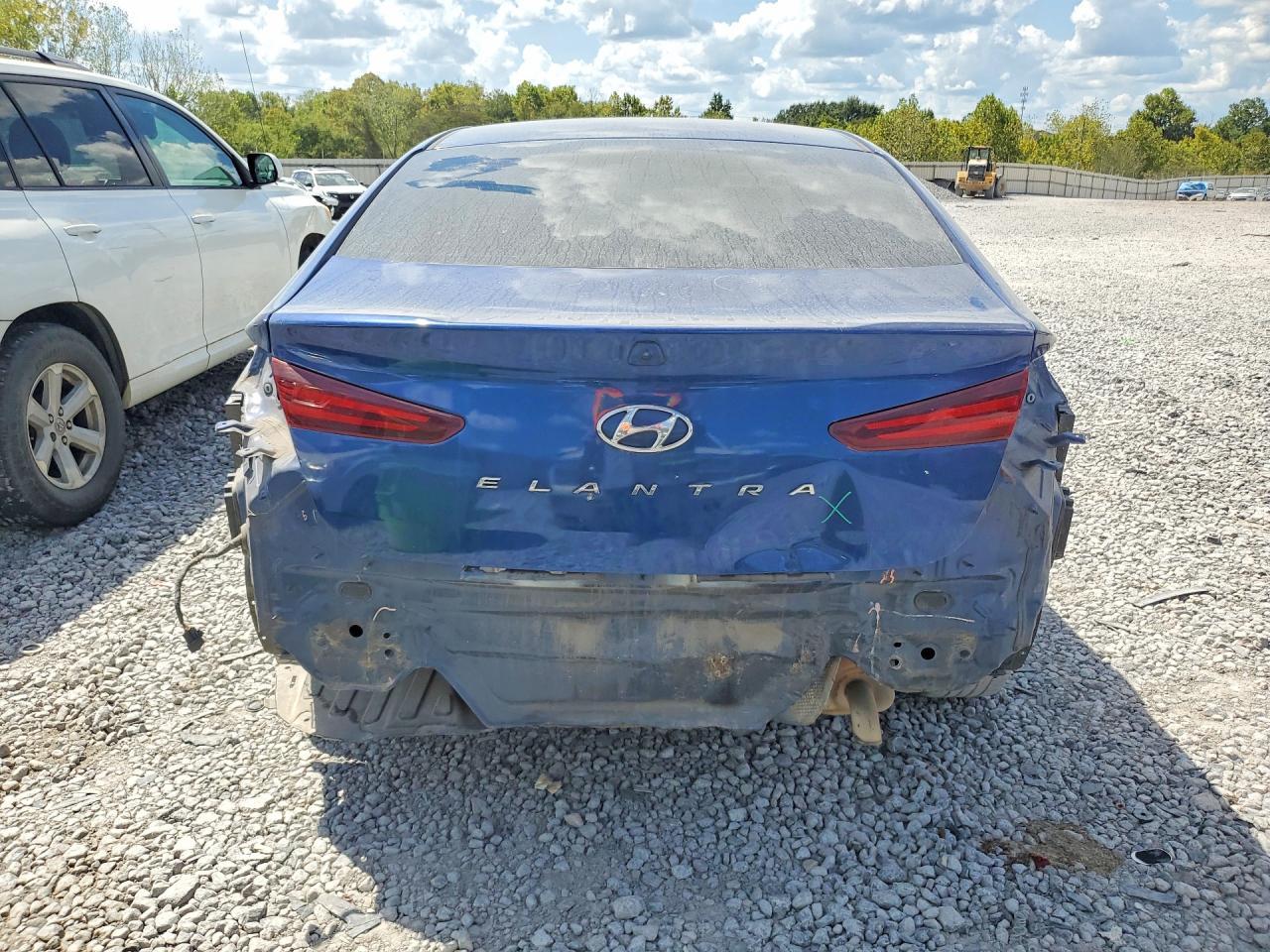 2020 Hyundai Elantra Se - Фото 6