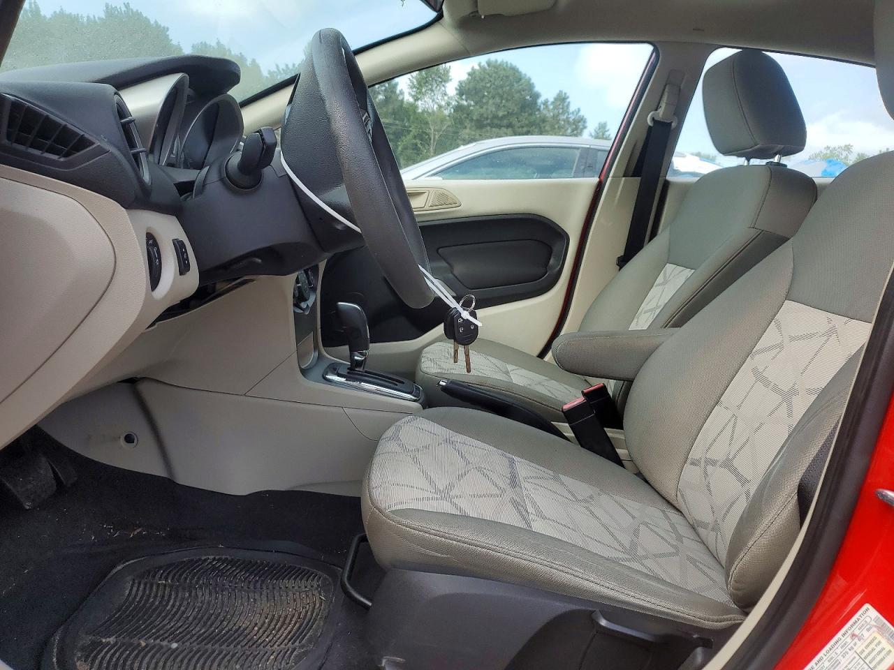 2012 Ford Fiesta Se - Image 7