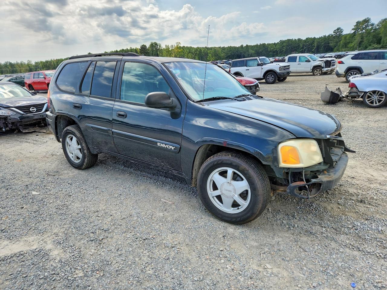 2003 GMC Envoy - Image 4