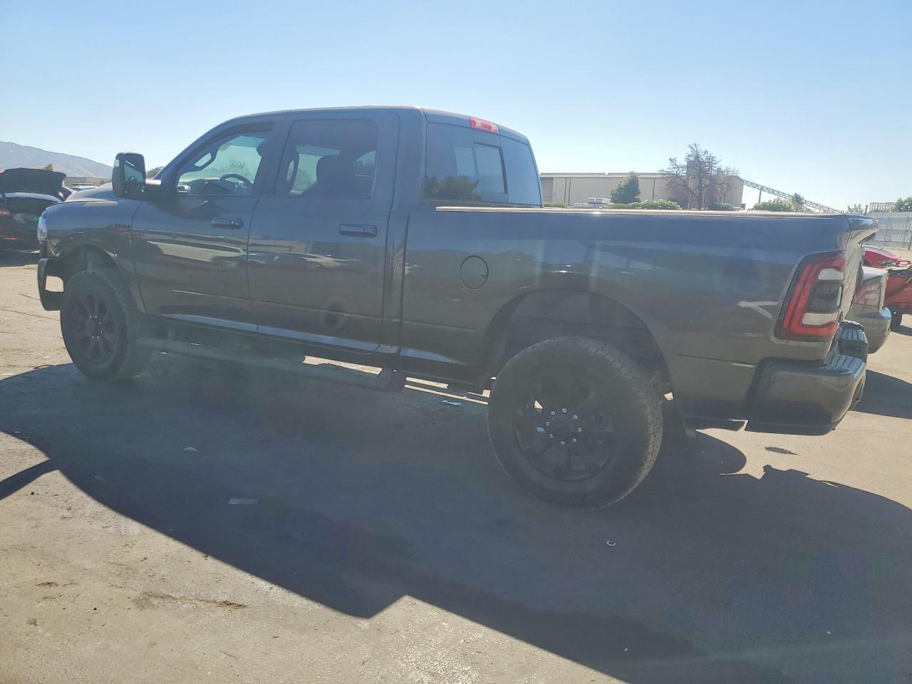 2023 Ram 2500 Laramie - Фото 2