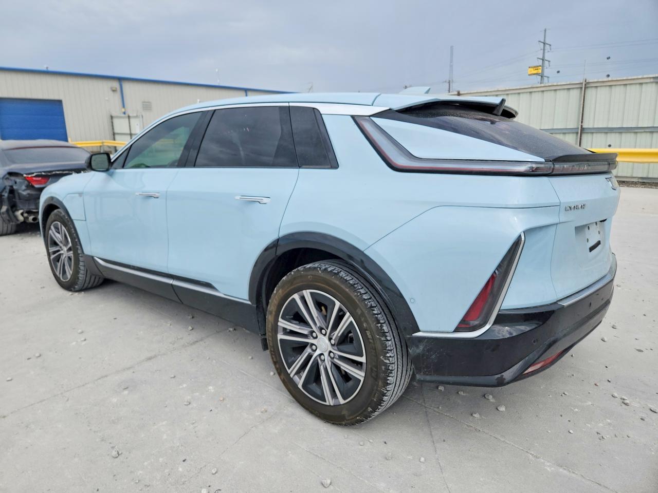 2024 Cadillac Lyriq Luxury - Image 2