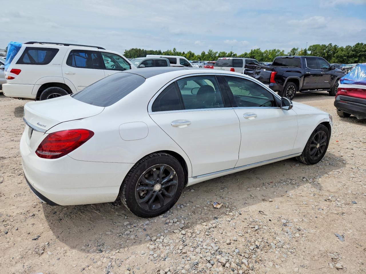 2015 Mercedes-Benz C 300 4Matic - Фото 3