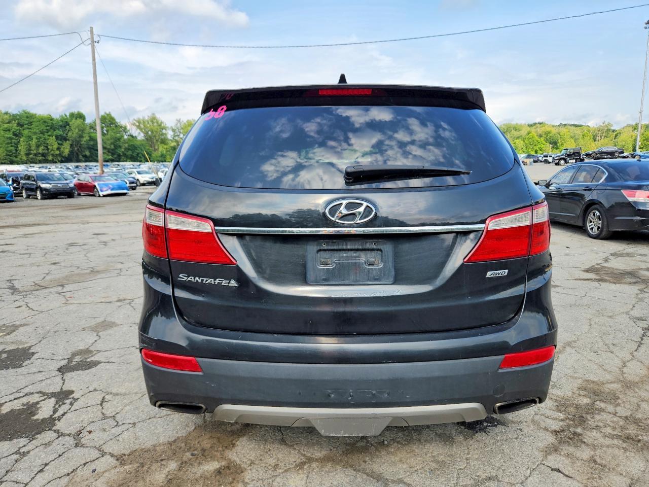 2013 Hyundai Santa Fe Gls - Image 6