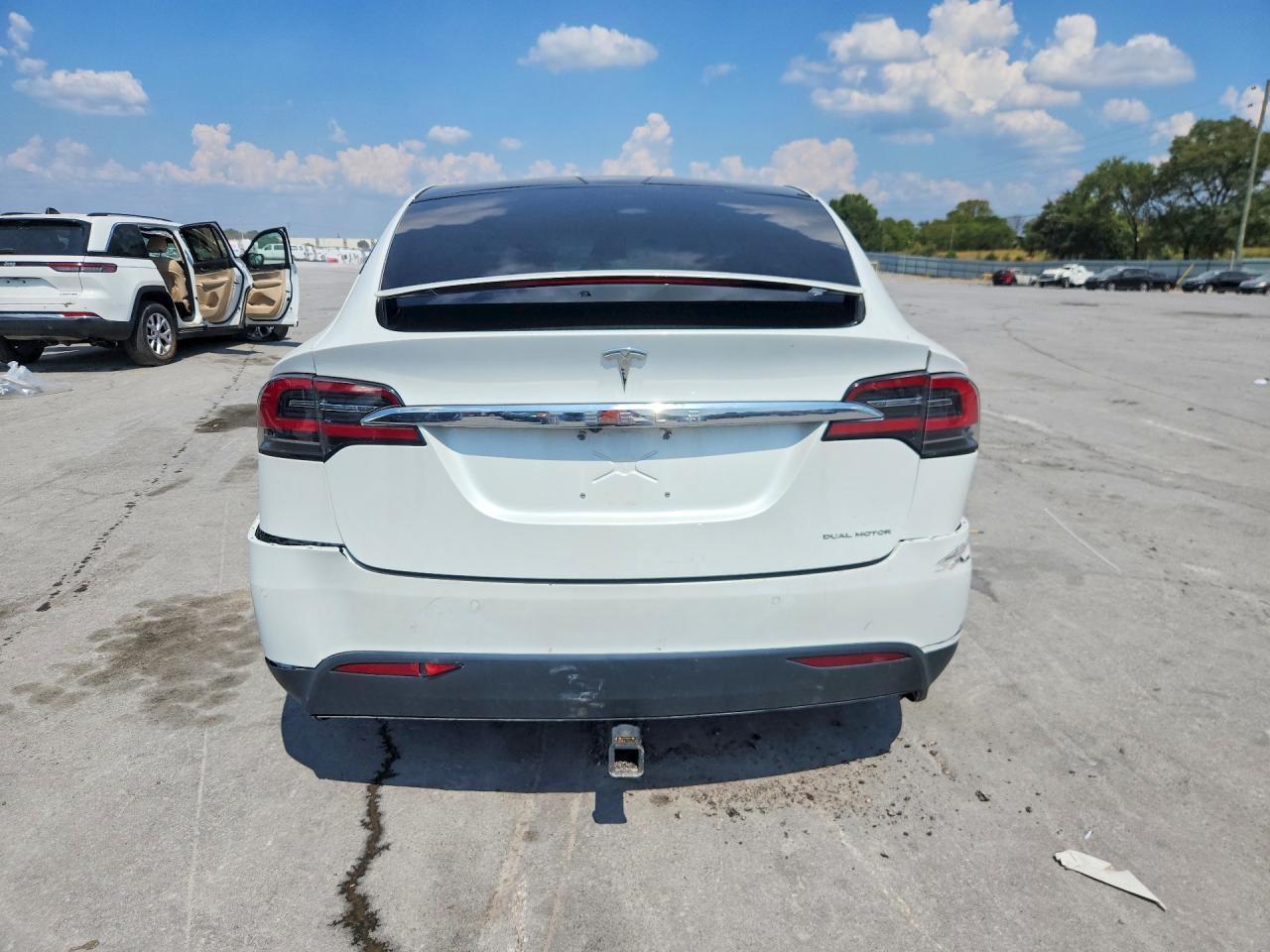 2019 Tesla Model X - Image 6