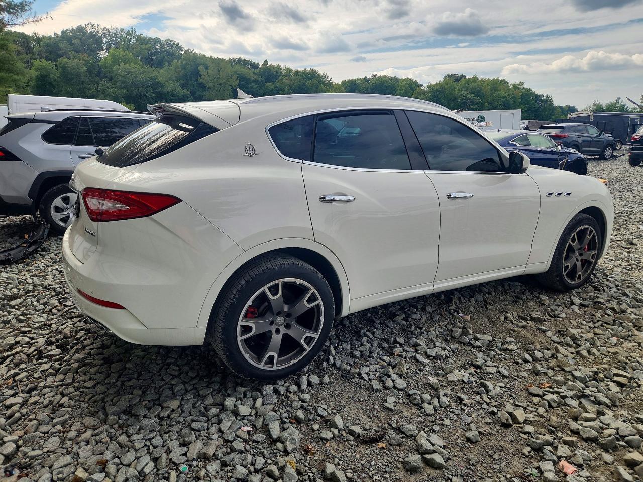 2017 Maserati Levante S Sport - Фото 3