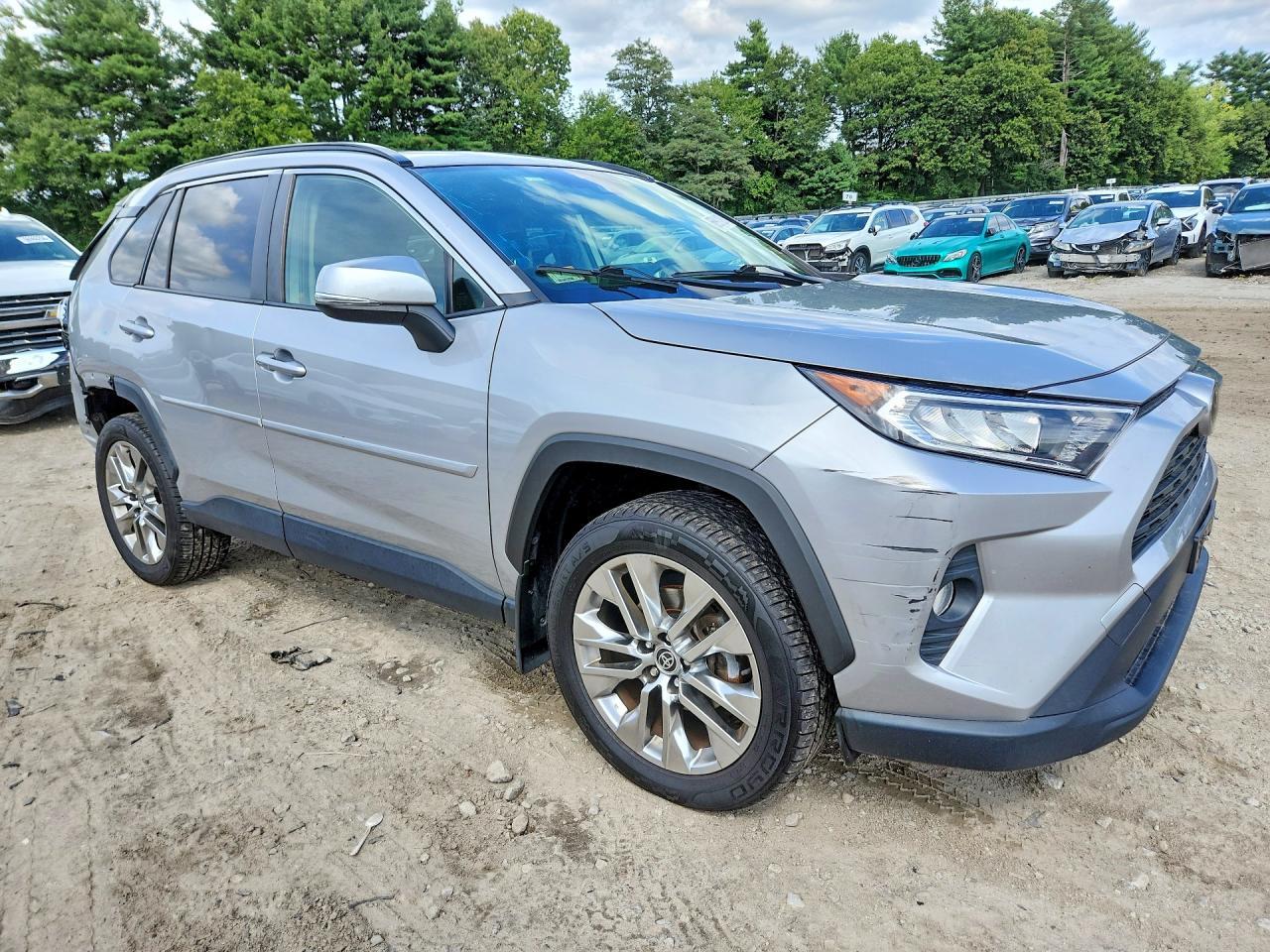 2021 Toyota Rav4 Xle Premium - Фото 4