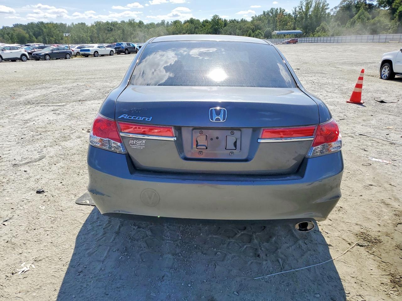 2011 Honda Accord Lxp - Image 6